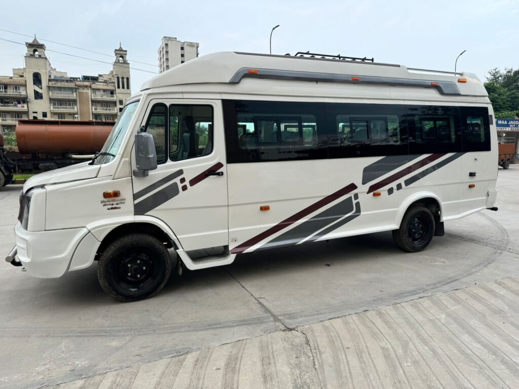 22 Seater Tempo Traveller Rental in Haridwar